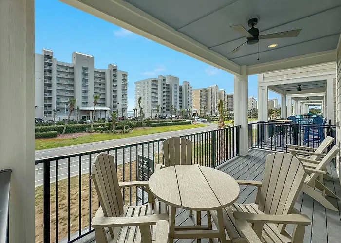 Holiday home New Listing! Luxury Home, Sleeps 10 W/ Shared Pool *